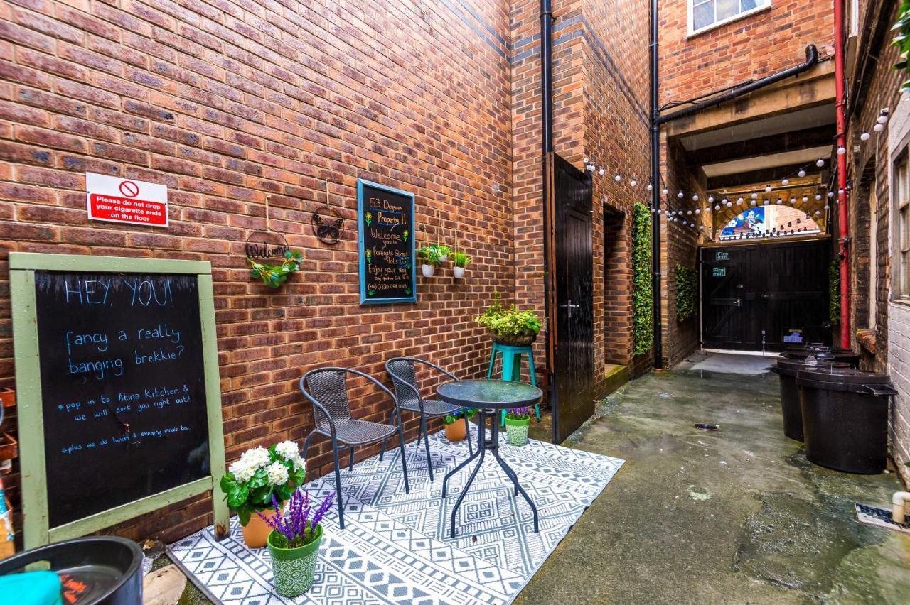 Stylish Chester City Centre Apartment By 53 Degrees Property, Ideal For Couples & Business Professionals - Sleeps 4 Esterno foto